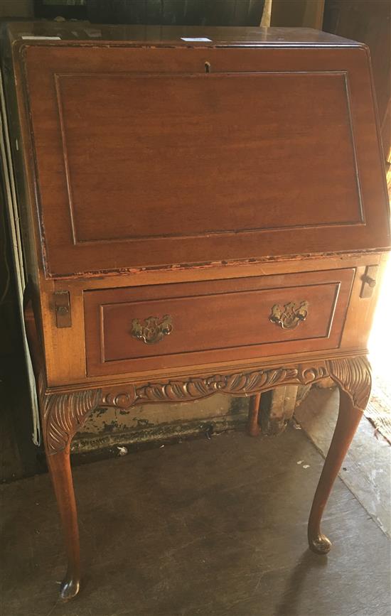Ladies desk